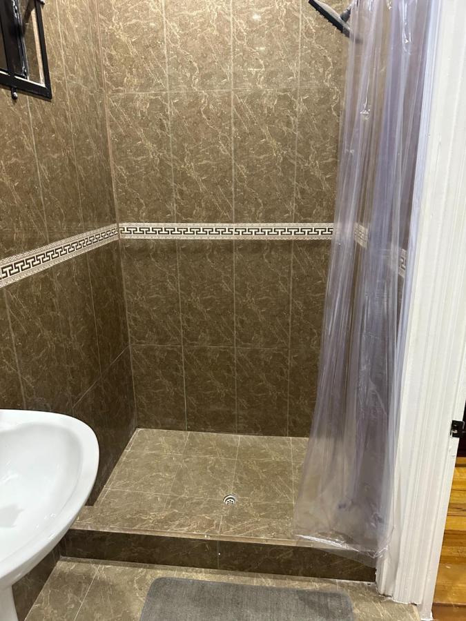 Hollywood Guesthouse Джорджтаун Екстериор снимка